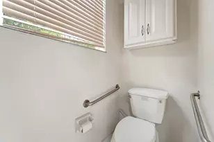 10710 NW 54th Pl, Coral Springs, FL 33076 - Photo 21