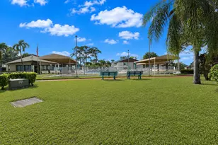 303 Knotty Pine Cir, Greenacres, FL 33463 - Photo 25