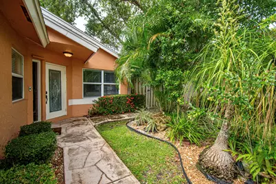 7601 Martinique Boulevard, Boca Raton, FL 33433 - Photo 5