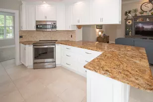 146 Lost Bridge Dr, Palm Beach Gardens, FL 33410 - Photo 13