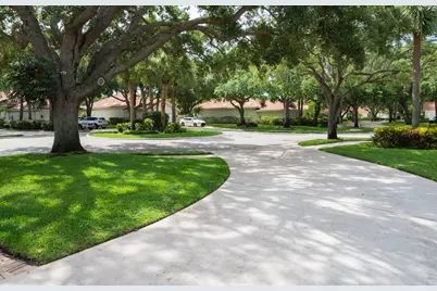 146 Lost Bridge Drive, Palm Beach Gardens, FL 33410 - Photo 3