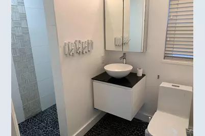 9007 NE 10th Avenue NE, Miami, FL 33138 - Photo 35