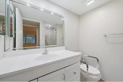 442 Normandy J, Delray Beach, FL 33484 - Photo 19