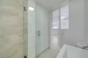 323 Elm St, Hollywood, FL 33019 - Photo 11