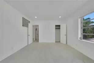323 Elm St, Hollywood, FL 33019 - Photo 9