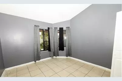 915 Buttonwood Avenue, North Lauderdale, FL 33068 - Photo 7