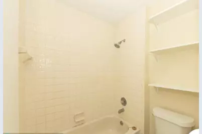 915 Buttonwood Avenue, North Lauderdale, FL 33068 - Photo 9