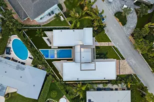 390 Jupiter Ln, Juno Beach, FL 33408 - Photo 11