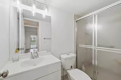 1043 Cornwall C, Boca Raton, FL 33434 - Photo 15