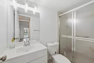 1043 Cornwall C, Boca Raton, FL 33434 - Photo 15
