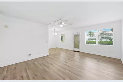 1043 Cornwall C, Boca Raton, FL 33434 - Photo 3
