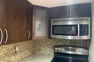 6978 NW 166 Terrace, Miami Lakes, FL 33014 - Photo 3