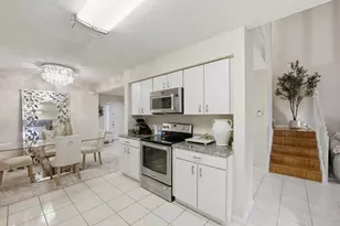 9172 Boca Gardens Pkwy, Boca Raton, FL 33496 - Photo 13