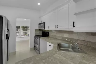 812 NE 4th Avenue, Pompano Beach, FL 33060 - Photo 23