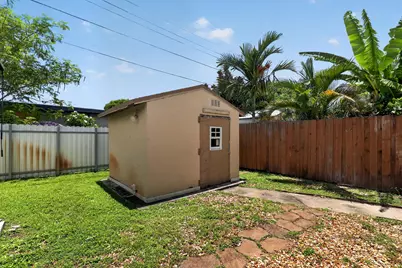 8580 NW 12th Street, Pembroke Pines, FL 33024 - Photo 43