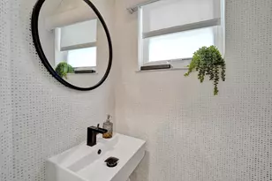 1618 NE 5th St, Fort Lauderdale, FL 33301 - Photo 13