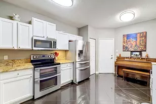 8279 Via Leonessa Dr, Boca Raton, FL 33433 - Photo 9