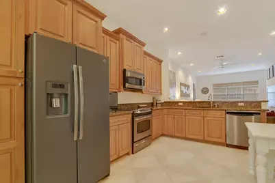 4711 Artesa Way E, Palm Beach Gardens, FL 33418 - Photo 5