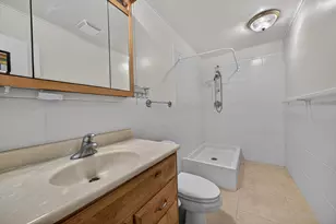 1540 NE 40th St, Oakland Park, FL 33334 - Photo 37
