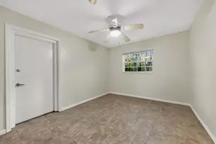 1540 NE 40th St, Oakland Park, FL 33334 - Photo 31