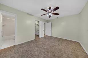 1540 NE 40th St, Oakland Park, FL 33334 - Photo 25