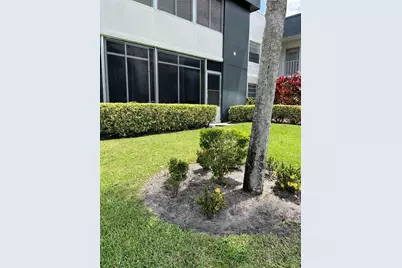 358 Burgundy H, Delray Beach, FL 33484 - Photo 3