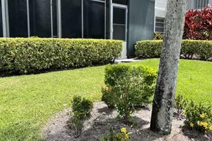 358 Burgundy H, Delray Beach, FL 33484 - Photo 3