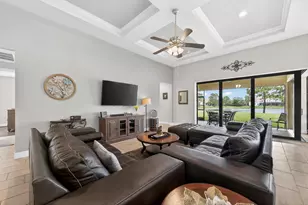 941 SW Sea Green St, Palm City, FL 34990 - Photo 11