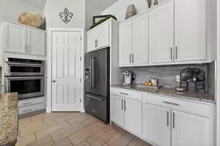 941 SW Sea Green St, Palm City, FL 34990 - Photo 15