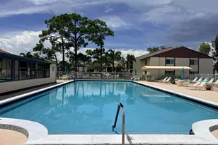 318 Knotty Pine Cir, Greenacres, FL 33463 - Photo 17