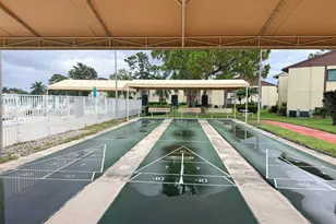 318 Knotty Pine Cir, Greenacres, FL 33463 - Photo 23