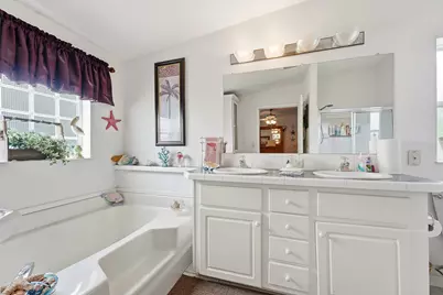 8355 SE Wren Avenue, Hobe Sound, FL 33455 - Photo 17