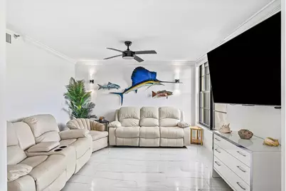 18 Royal Palm Way Way #109, Boca Raton, FL 33432 - Photo 15