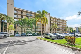 18 Royal Palm Way Way, Boca Raton, FL 33432 - Photo 45