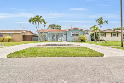 2200 N 47th Avenue, Hollywood, FL 33021 - Photo 1