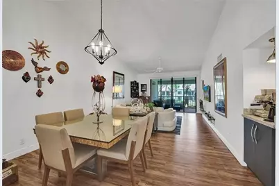 7533 Glendevon Lane #907, Delray Beach, FL 33446 - Photo 9