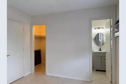 5174 NE 6th Avenue #526, Oakland Park, FL 33334 - Photo 5