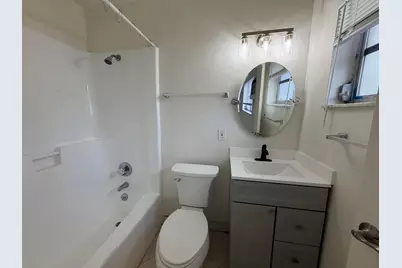 5174 NE 6th Avenue #526, Oakland Park, FL 33334 - Photo 9