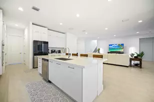 10466 SW 57th Ct, Cooper City, FL 33328 - Photo 5