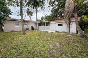 1010 Mayflower Rd, Fort Pierce, FL 34950 - Photo 3
