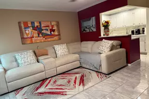 362 Oakridge T, Deerfield Beach, FL 33442 - Photo 3