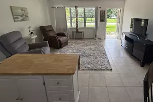 175 Canterbury H, West Palm Beach, FL 33417 - Photo 3