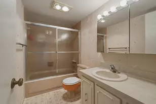 205 SE 11th Terrace, Dania Beach, FL 33004 - Photo 17