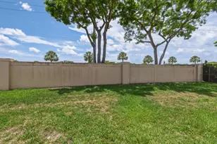 8128 Summerbreeze Ln, Boca Raton, FL 33496 - Photo 21