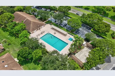 8128 Summerbreeze Lane, Boca Raton, FL 33496 - Photo 31