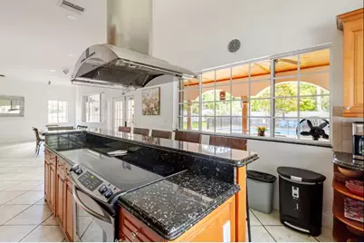 150 NE 146th Street NE, Miami, FL 33161 - Photo 9