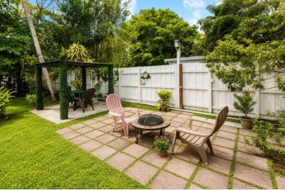 150 NE 146th Street NE, Miami, FL 33161 - Photo 35