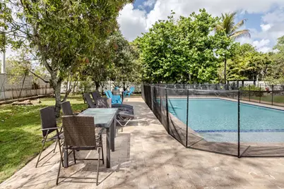 150 NE 146th Street NE, Miami, FL 33161 - Photo 37