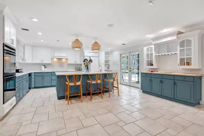 2436 Holly Lane NE, Palm Beach Gardens, FL 33410 - Photo 13