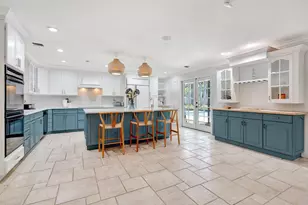 2436 Holly Ln NE, Palm Beach Gardens, FL 33410 - Photo 13